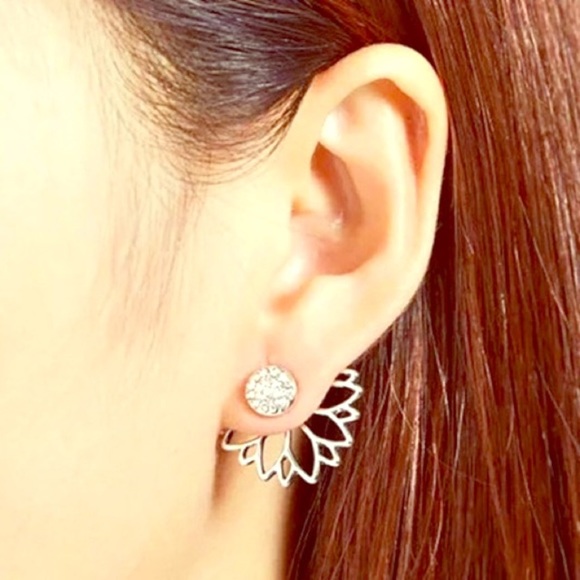 2/$20 super cute silver lotus earrings - Picture 6 of 6